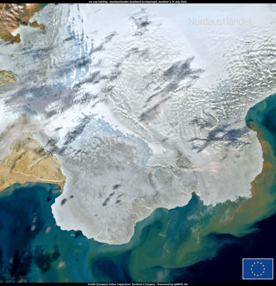 Heatwave in the Arctic causes intense ice cap melting in Svalbard