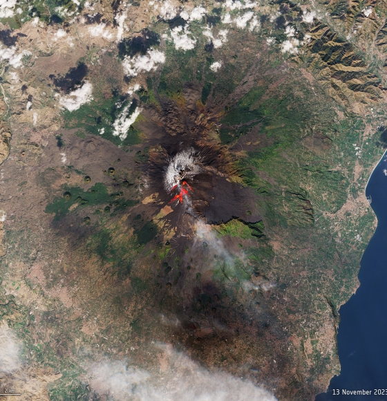 Italy's Mount Etna spews lava