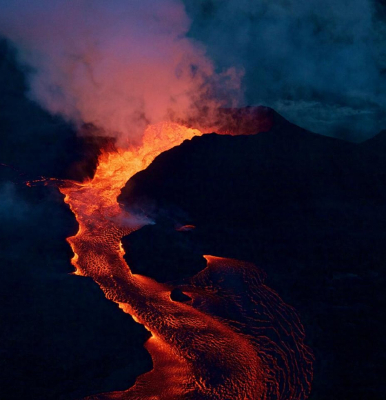 Can rain trigger a volcanic eruption?