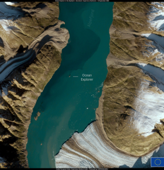 “Ocean Explorer” cruise ship aground in Greenland