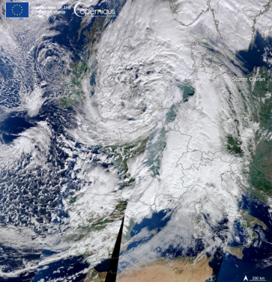 Storm Ciarán hits Europe