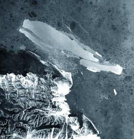 Rupture de l'iceberg B-15A