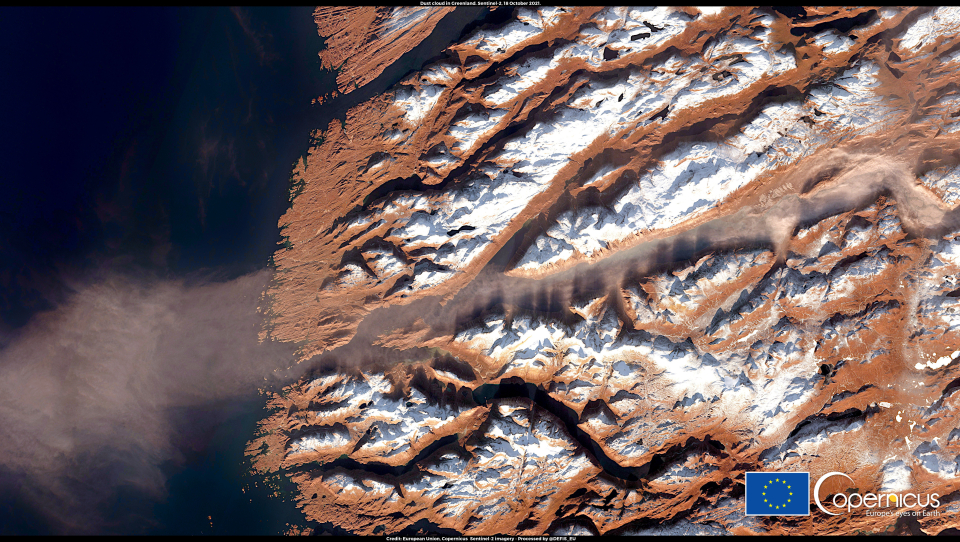 This image, acquired by one of the Copernicus Sentinel-2 satellites on 18 October 2021, shows a dust storm in western Greenland.