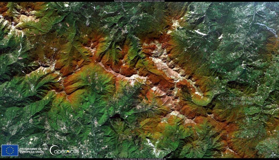 This image, acquired on 8 October 2022 by one of the Copernicus Sentinel-2 satellites, shows the beautiful and warm colours of the foliage in the Tuscan-Emilian Apennine National Park.