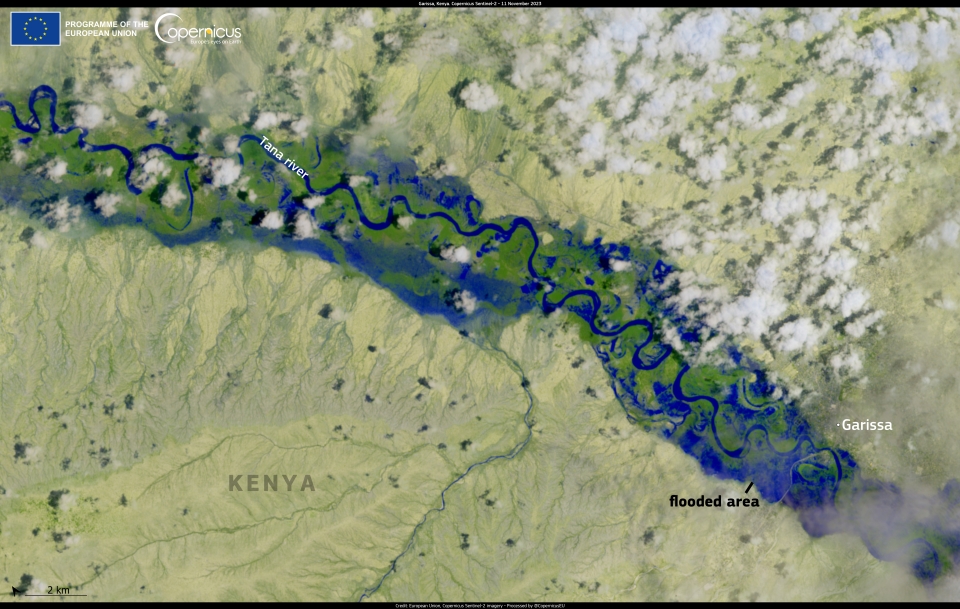 On 11 November one of the Copernicus Sentinel-2 satellites acquired this image of the flooded areas near Garissa in Kenya.