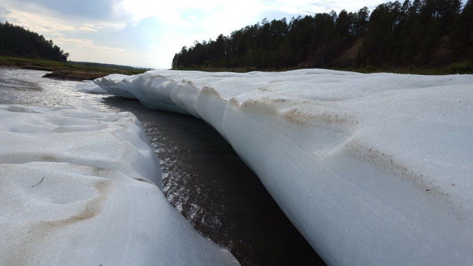 River flowing under the iceCopyright:SMHI