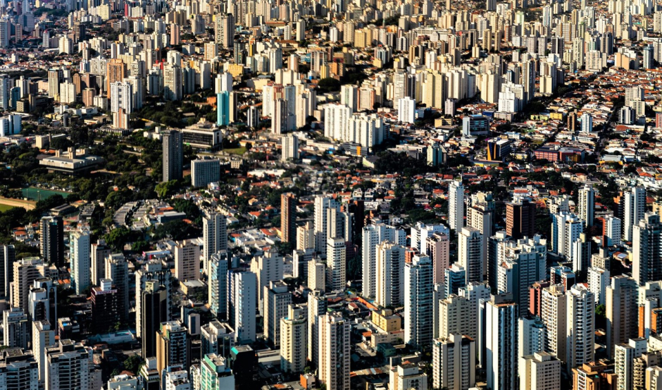 São Paulo, a 12.4 million people tropical metropolis in Brazil