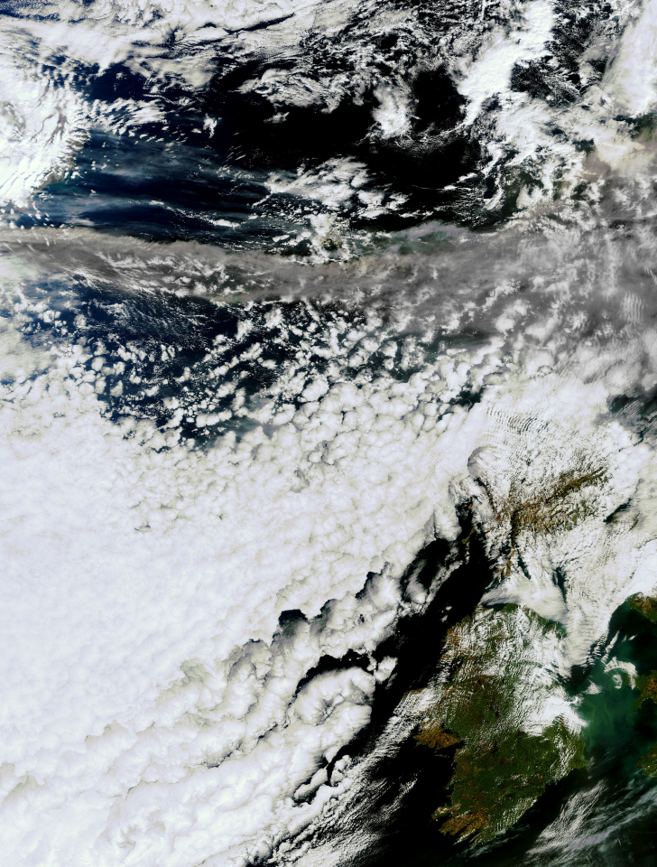 Image du nuage de cendres volcaniques acquise le 15 avril par le capteur MERIS embarqué à bord du satellite Envisat (résolution spatiale 300 m). Source: ESA
